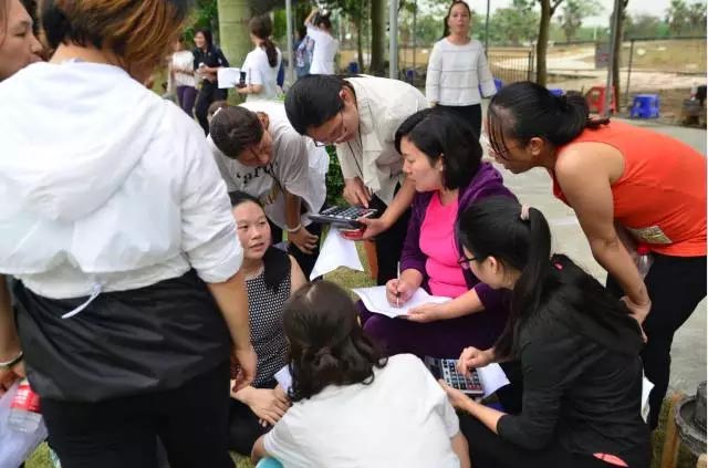 口哨發(fā)令、旗幟落下，比賽的完美呈現(xiàn)，離不開裁判員的辛苦付出，低調(diào)是他們的代名詞