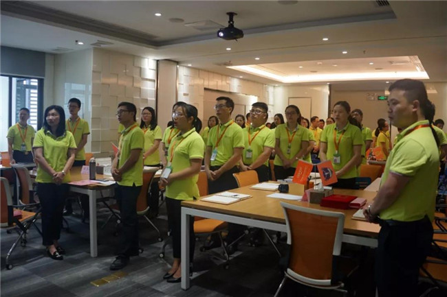 博皓司訓 ： 簡單做人，用心做事，快樂生活