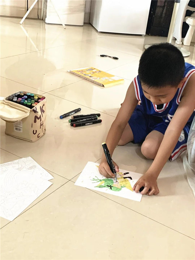 博二代收到了廣東博皓兒童節(jié)禮物，開心    -4