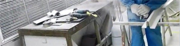 傳統(tǒng)打磨設(shè)備有諸多缺點(diǎn)：灰塵大、污染環(huán)境、傷害身體健康、耗電過多