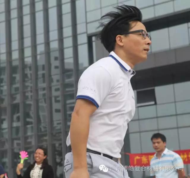 堅(jiān)韌不拔展雄風(fēng)，團(tuán)結(jié)協(xié)作顯氣魄--熱烈慶祝博皓首屆運(yùn)動(dòng)會(huì)隆