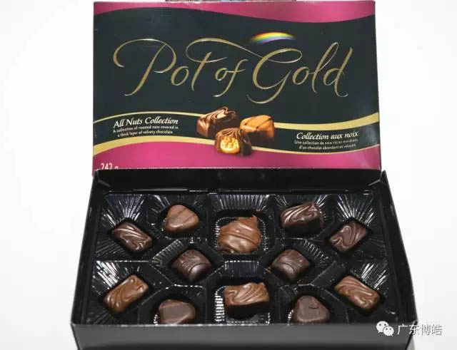 還有可愛的小伙伴為大家?guī)砹讼闾鸬那煽肆?！哇！味道好極了！