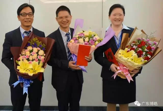 在此次季度會上，全體博皓人向和博皓風(fēng)雨同舟十五載的賴董、劉總和賴建明經(jīng)理表示了崇高的敬意